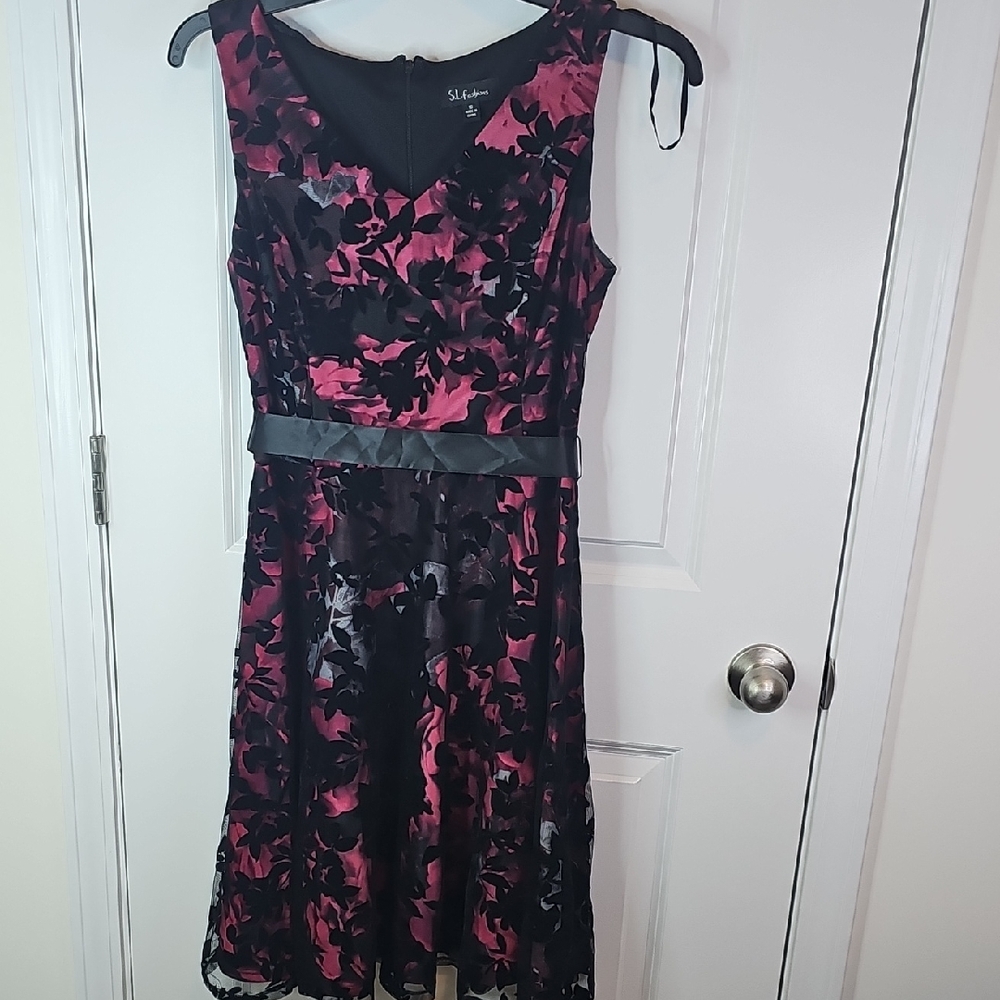 S.L. Fashions‎ Black and Pink Floral Midi Dress Size 10 Junior